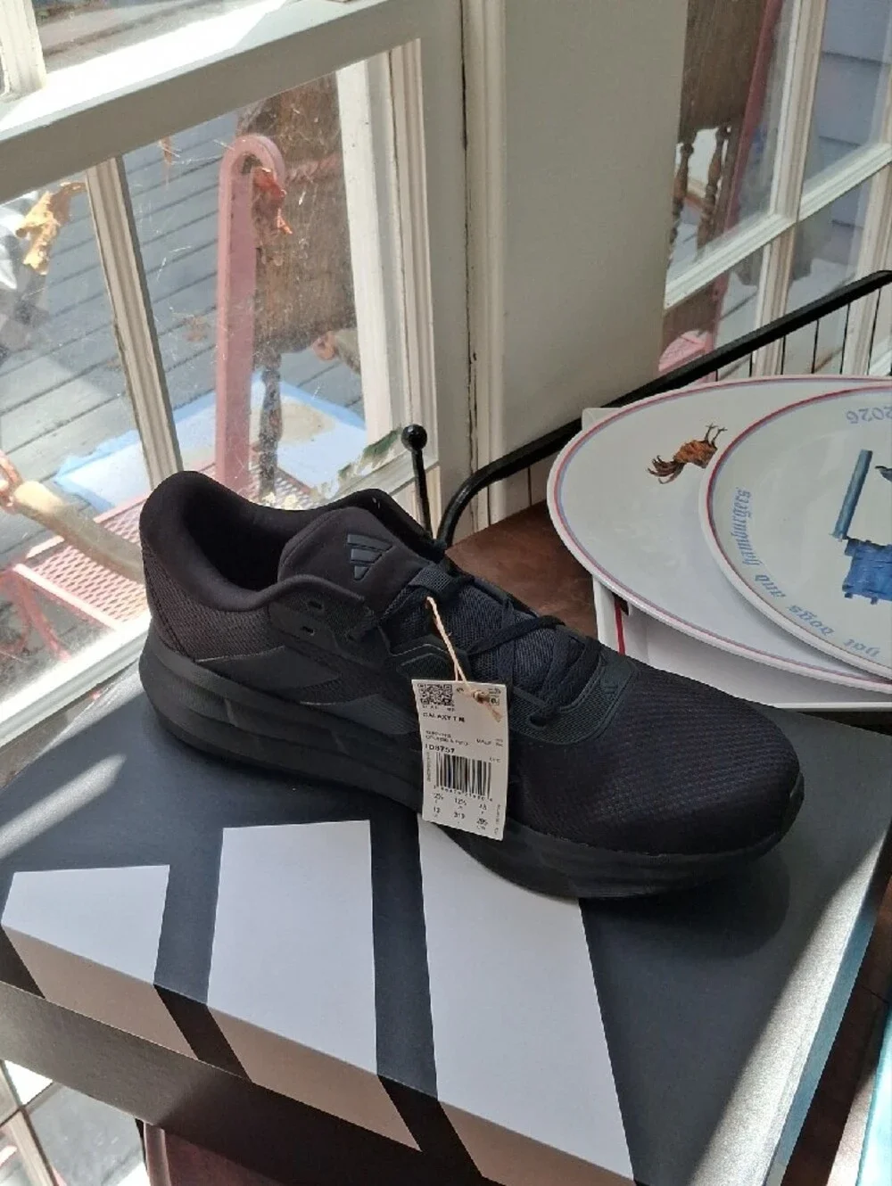 adidas Men's Black Low-Top Athletic Sneakers